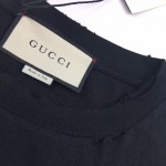 Gucci Cotton t-shirt with Gucci print 457094_X5L88