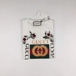 Gucci Cotton t-shirt with Gucci print 457094_X5L88