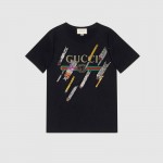  Gucci Oversize T-shirt with Gucci logo and shooting stars 492347