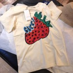 Gucci strawberry tshirt 539081