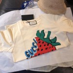 Gucci strawberry tshirt 539081