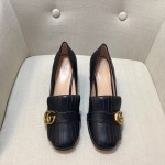 Gucci  mid heel pump in black leather 408208