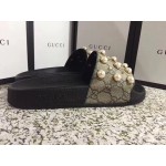 Gucci GG Supreme slide with pearls 475748-9761