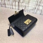 Padlock Gucci Signature shoulder bag black 409487