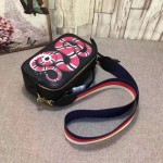 Gucci Snake print leather top handle bag 453565