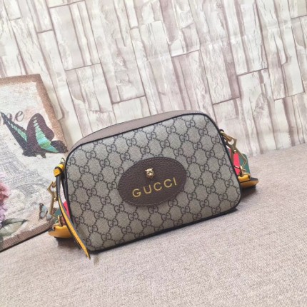 Gucci GG Supreme messenger bag 476466