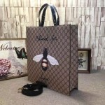 Gucci Bee print soft GG Supreme tote 450950