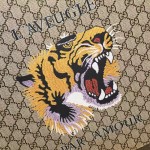 Gucci Tiger print soft GG Supreme tote 450950