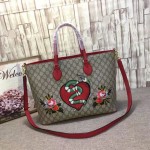 Gucci Limited Edition soft GG Supreme tote 453705