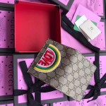 Gucci Rainbow soft GG Supreme card case 476412