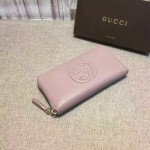 Gucci Soho leather zip around wallet in Pink 308004