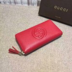 Gucci Soho leather zip around wallet in Red 308004