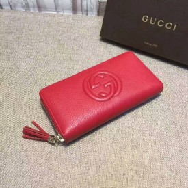 Gucci Soho leather zip around wallet in Red 308004