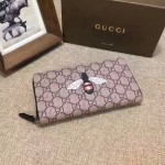 Gucci Bee print GG Supreme zip around wallet 451273